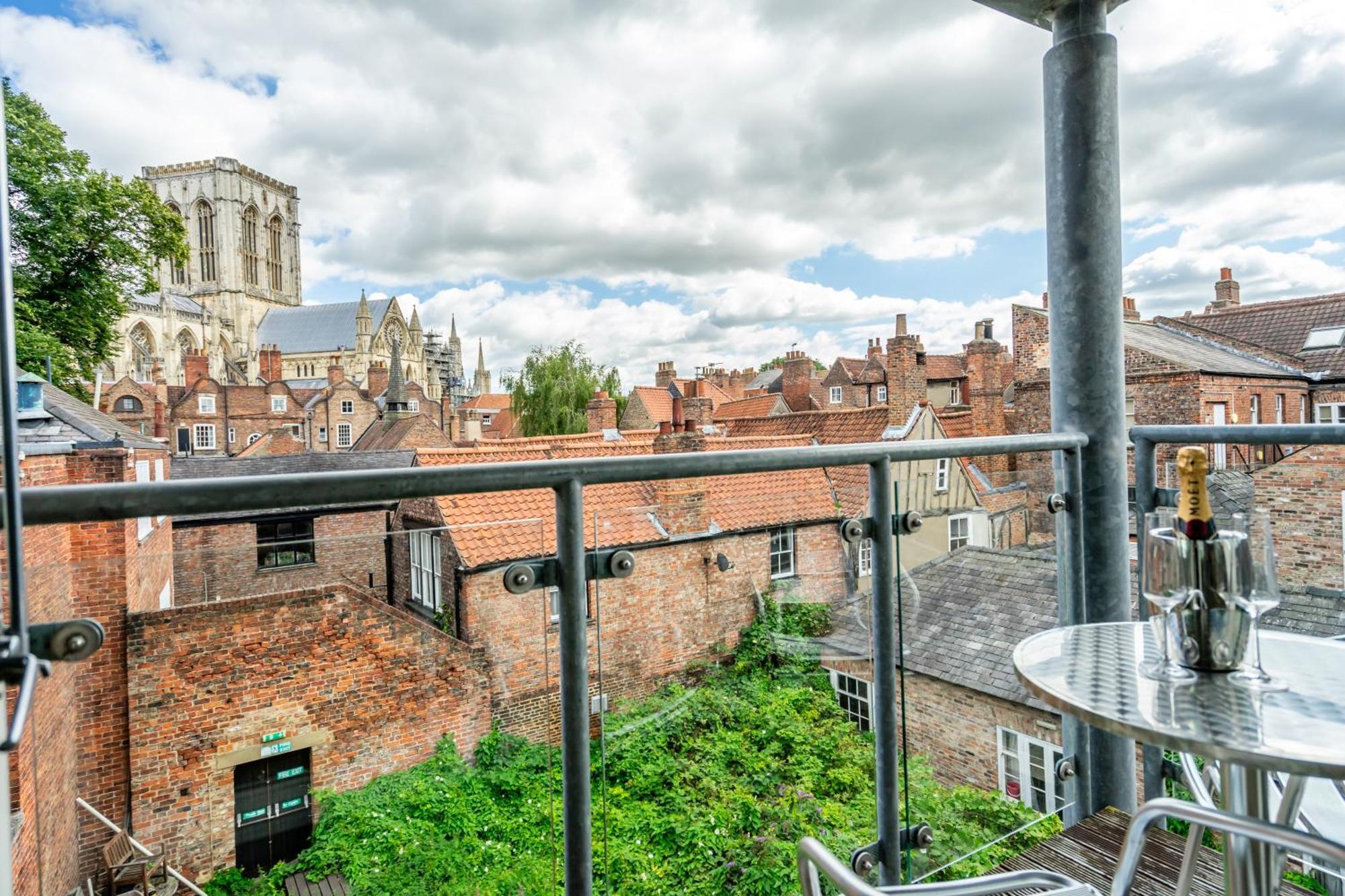 Ferienwohnung 11 Stonegate Court York Exterior foto